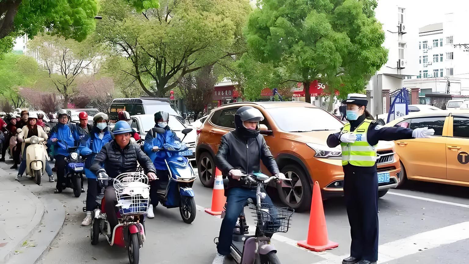 这座一线城市开始限制电动自行车，新政策下的城市出行变革_全面解答解释落实