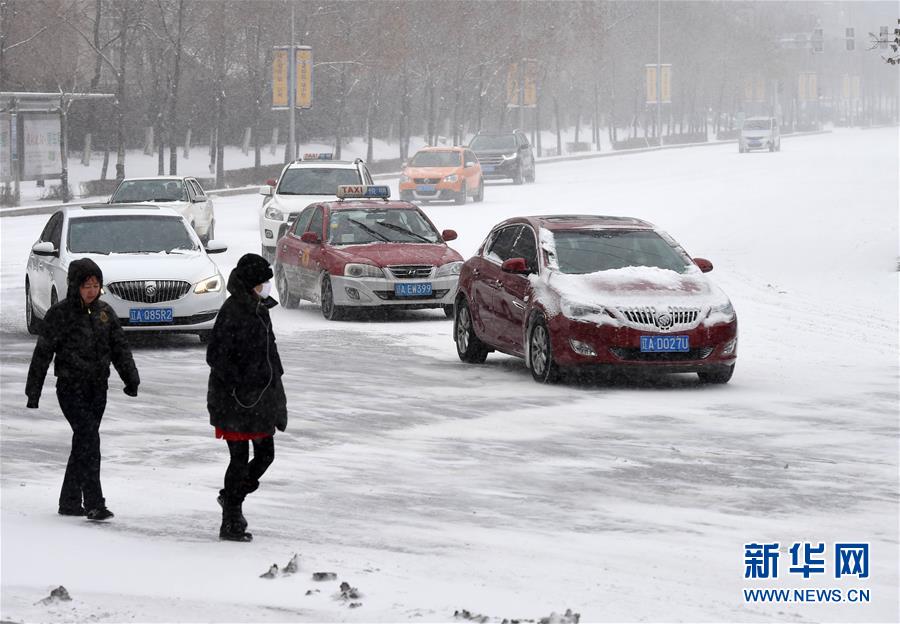 辽宁出现近60年一月最强降雪，雪势凶猛，影响广泛