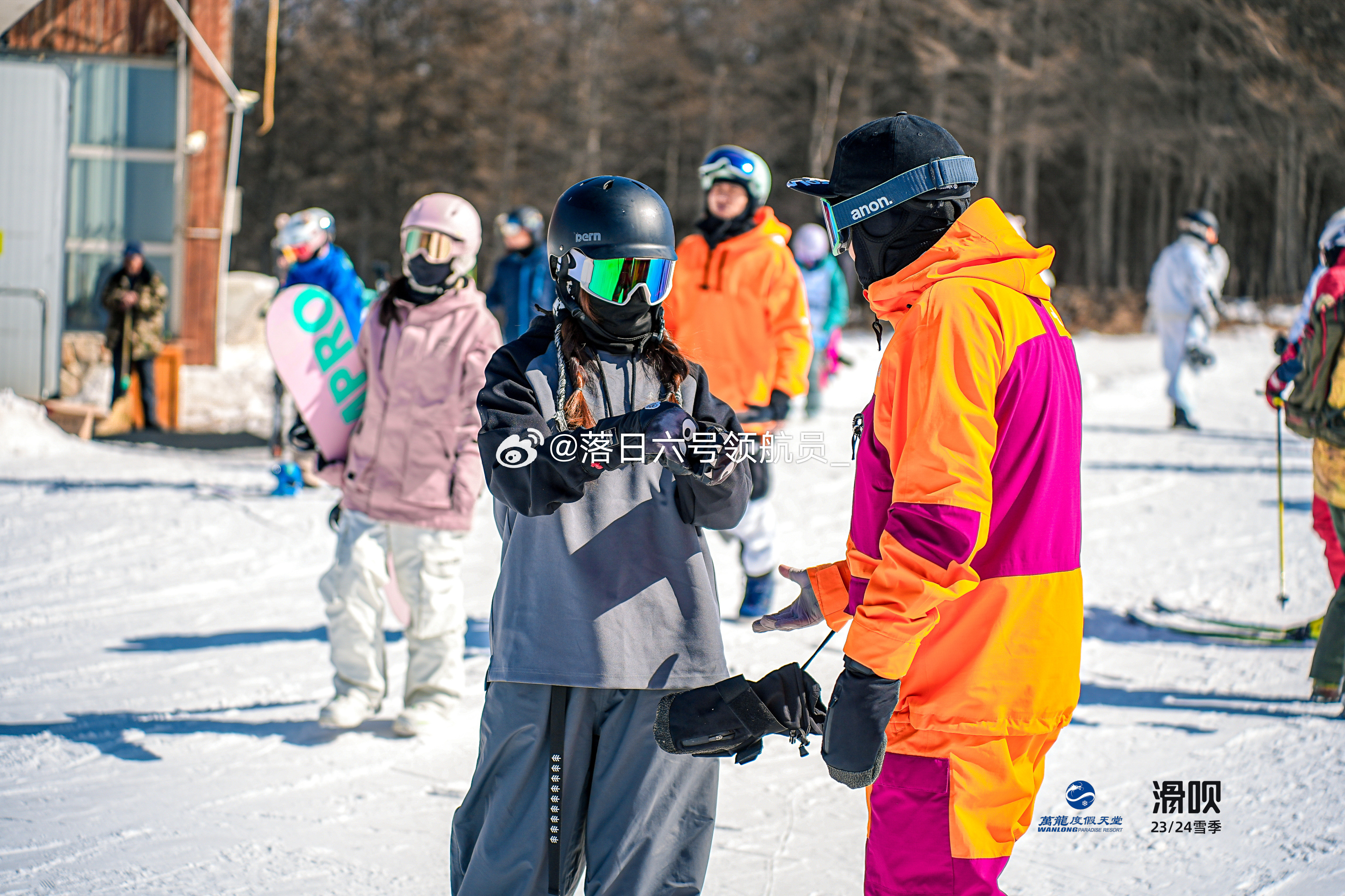 滑雪12天花掉近百万，究竟是怎样的一场奢华之旅？深度揭秘！