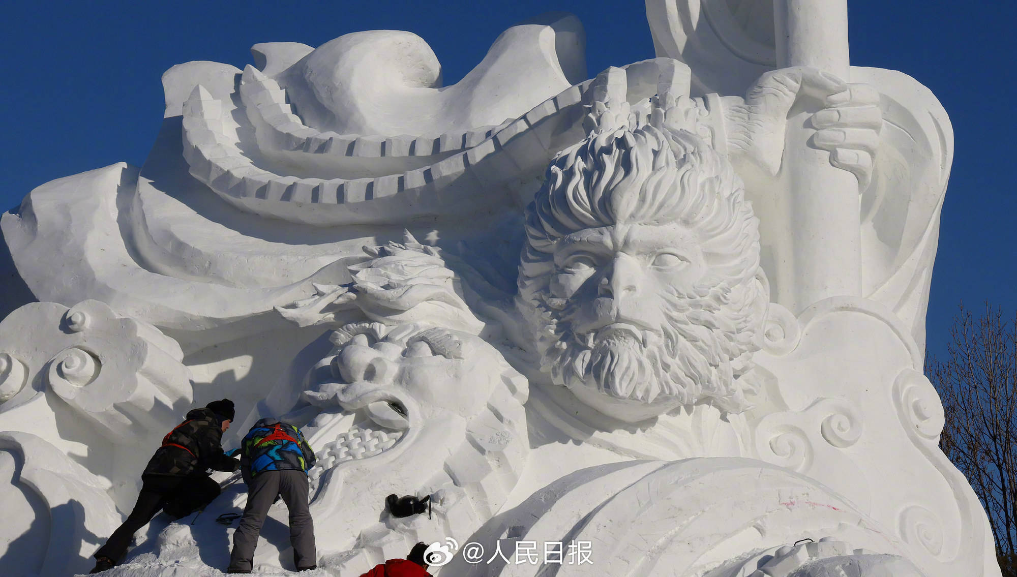 震撼雪雕界！黑悟空雪雕师再塑传奇，6米高大哪吒震撼登场