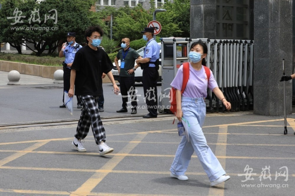 五年挚爱见证，镜头下的女友蜕变之旅