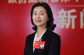 政协委员提议设立全职妈妈专属妈妈岗，呼吁社会关注女性平衡工作与家庭的挑战